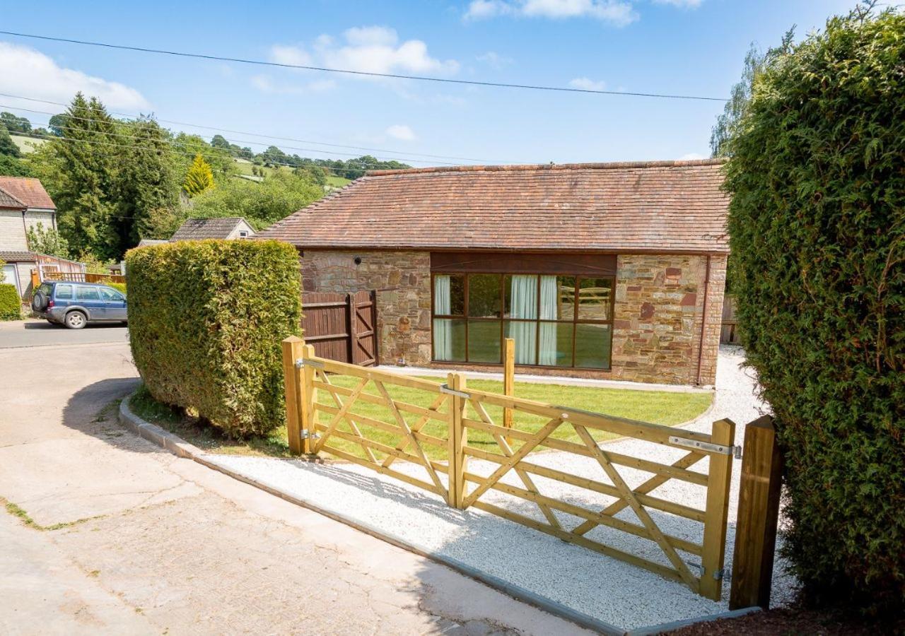 The Barn In Longhope - Luxury Barn Conversion Exterior photo